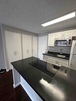 1535 Pensacola St, Unit 312 in Honolulu, HI - Building Photo