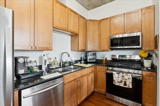 1122 W Catalpa Ave in Chicago, IL - Building Photo - Building Photo