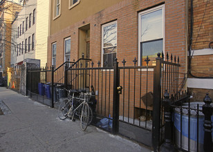 120 Palmetto St in Brooklyn, NY - Building Photo - Building Photo