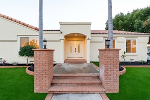 9604 Gainford St in Downey, CA - Building Photo