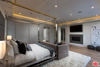 726 N Martel Ave in Los Angeles, CA - Foto de edificio - Building Photo