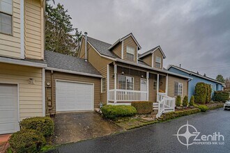 419 NE 7th Ave in Camas, WA - Building Photo - Building Photo
