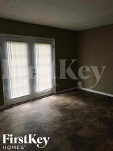 6111 Dry Den Ct in Indianapolis, IN - Building Photo - Building Photo