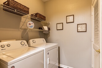 Highland Ridge in Manhattan, KS - Building Photo - Building Photo