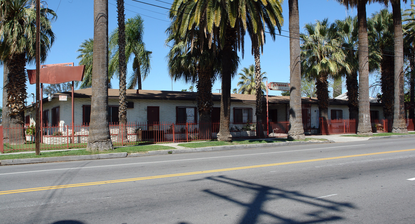 Johanna Manor in San Bernardino, CA - Building Photo