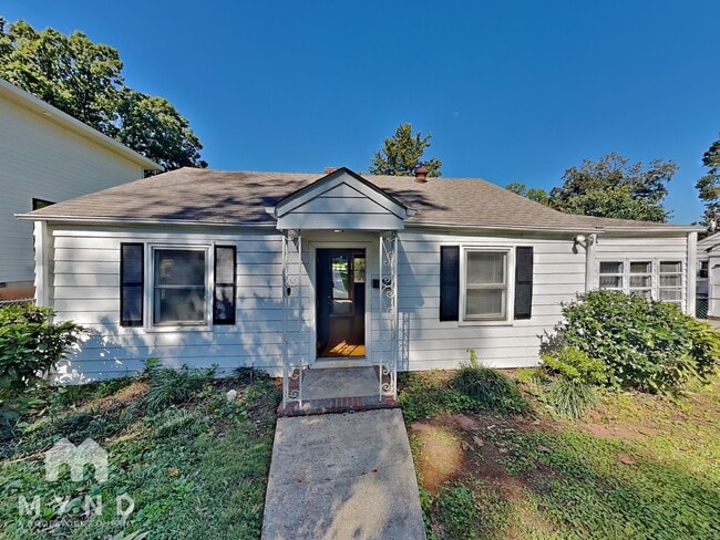 property at 122 S Gardner Ave