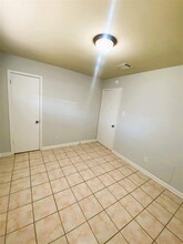 9811 Hannon Dr in Houston, TX - Building Photo - Building Photo