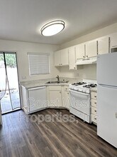 485 Chestnut Ave in Carlsbad, CA - Building Photo - Building Photo