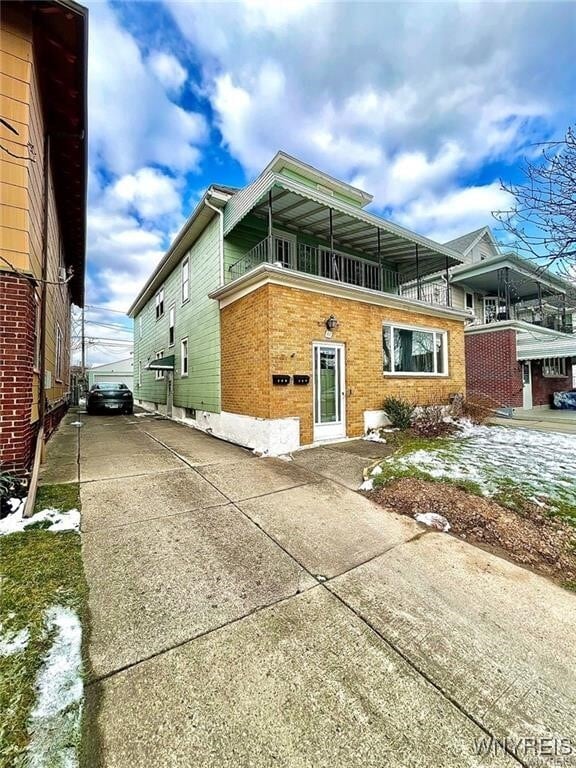 property at 88 Hartwell Rd