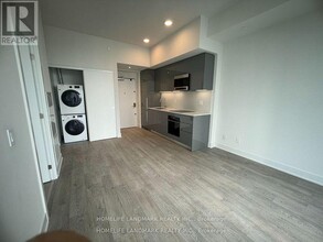 8-4908 Cumberland St in Toronto, ON - Building Photo - Building Photo