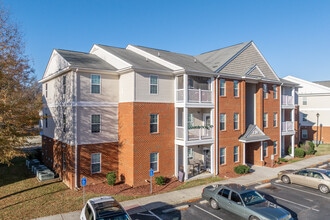 Belle Hall Apartment in Portsmouth, VA - Building Photo - Primary Photo