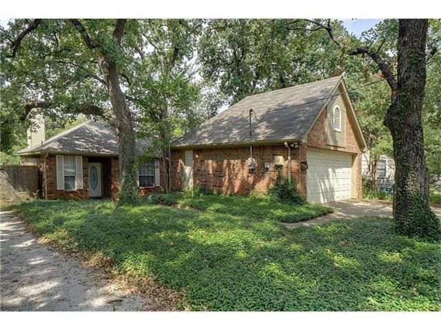 2605 N Locust St in Denton, TX - Building Photo - Building Photo