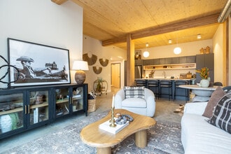 The Clark Lofts at Cherapa Place in Sioux Falls, SD - Foto de edificio - Interior Photo