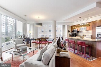 1025 First St SE-Unit -513 in Washington, DC - Building Photo - Building Photo