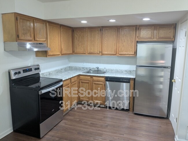 property at 2731 Allen Ave