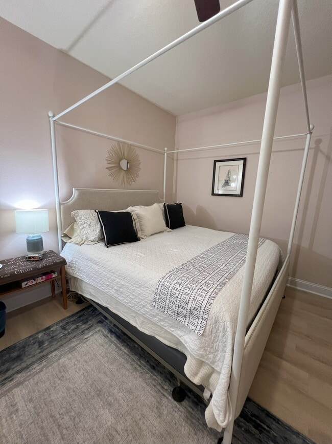 16 Kaiser Pl, Unit French Studio Apartment