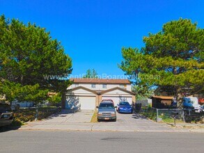 8261 Ivy Dr in Midvale, UT - Building Photo - Building Photo