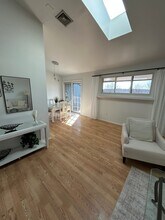 36 Highland Cir in Clinton Township, NJ - Foto de edificio - Building Photo