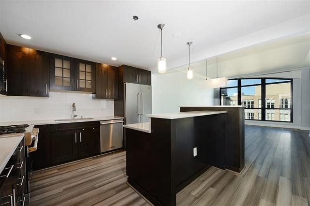 property at 1025 Maxwell Ln