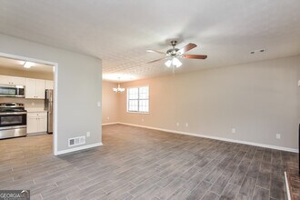 2755 Stanton Woods Dr SE in Conyers, GA - Building Photo - Building Photo