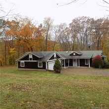 64 Big Bear Hill Rd in New Milford, CT - Building Photo - Building Photo