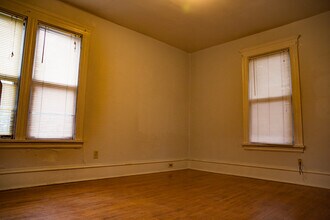 1811 Como Ave SE in Minneapolis, MN - Building Photo - Building Photo
