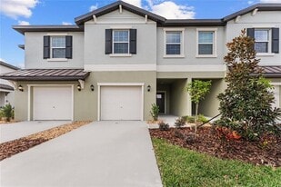10398 Trumpet Honeysuckle Wy in San Antonio, FL - Building Photo