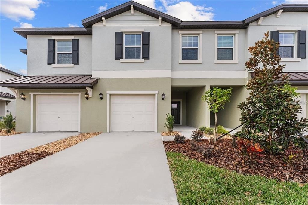 10398 Trumpet Honeysuckle Wy in San Antonio, FL - Building Photo