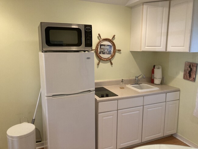 5 River Rd, Unit 1