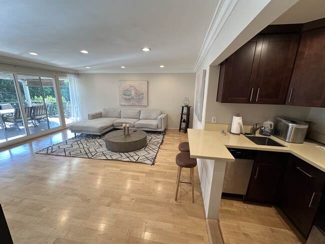 21431 Salamanca Ave in Los Angeles, CA - Building Photo - Building Photo