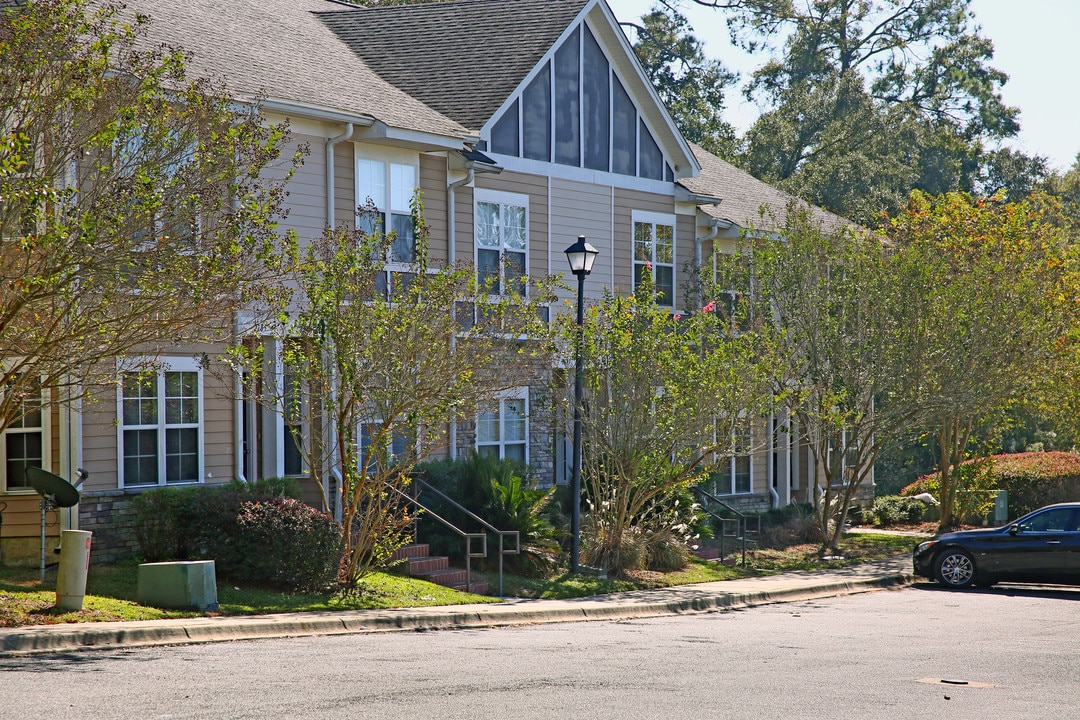 Mission Overlook in Tallahassee, FL - Foto de edificio