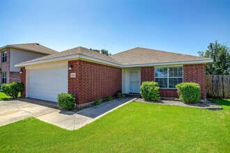 1604 Withers Way, Unit 104 in Krum, TX - Building Photo - Building Photo
