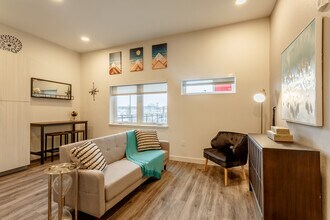 1600 Hoyt in Lakewood, CO - Foto de edificio - Interior Photo