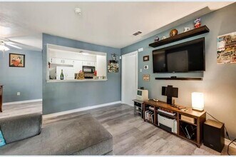 6900 Skillman St, Unit 101 in Dallas, TX - Building Photo - Building Photo