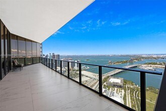 1000 Biscayne Blvd in Miami, FL - Building Photo - Building Photo
