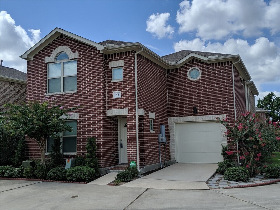 5951 S Loop E in Houston, TX - Building Photo