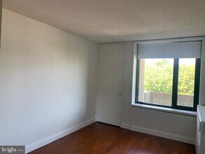 300 M St SW in Washington, DC - Building Photo - Building Photo