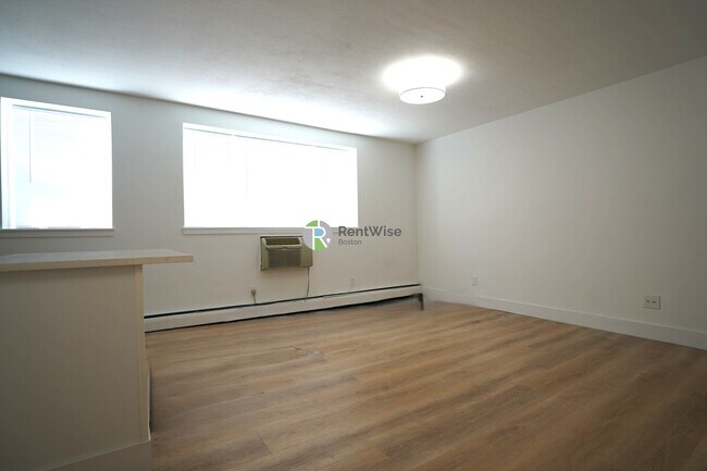 740 E 7th St in Boston, MA - Building Photo - Building Photo