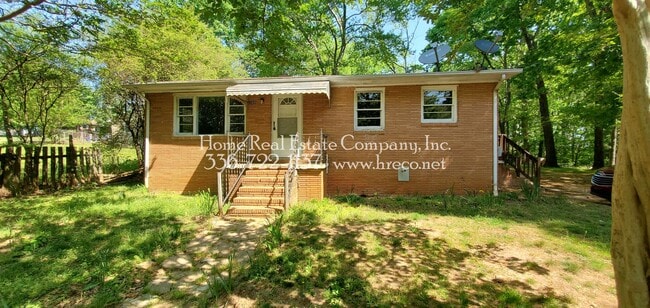 property at 2209 E Twenty-Fifth St