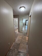 2025 Lakewood Club Dr S, Unit 5K in St. Petersburg, FL - Foto de edificio - Building Photo