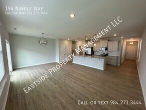 194 Nimble Wy in Clayton, NC - Building Photo - Building Photo