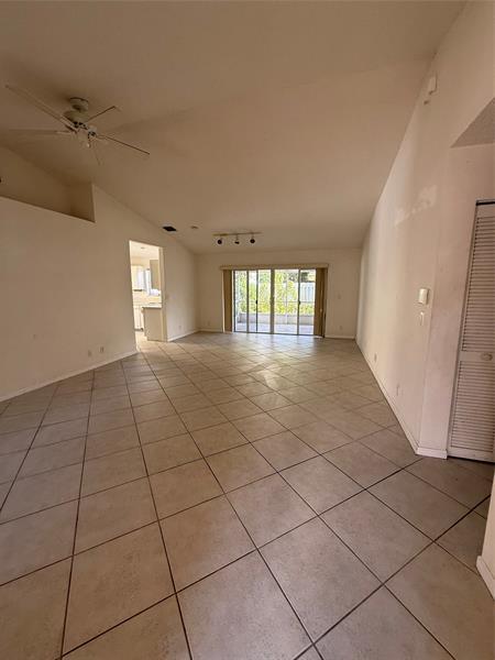 3572 Sahara Springs Blvd in Pompano Beach, FL - Building Photo - Building Photo
