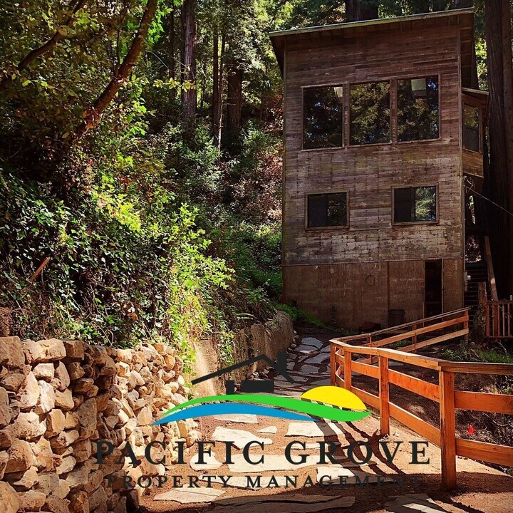 37409 Palo Colorado Rd in Carmel, CA - Building Photo