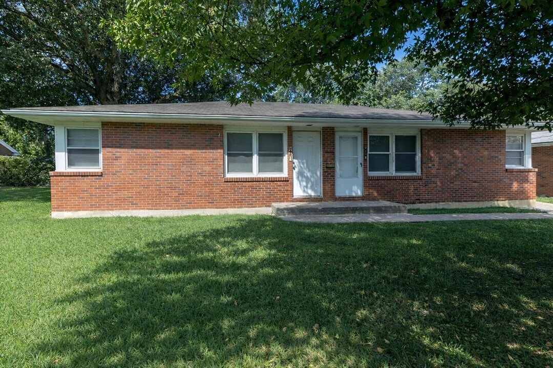 1003 Hardin St in Columbia, MO - Building Photo