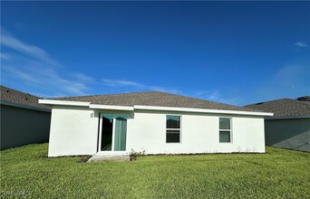 12261 Amber Waves Rd in Lehigh Acres, FL - Building Photo - Building Photo