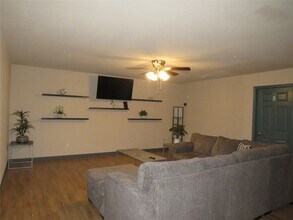 12069 Joyce Ln in Roanoke, TX - Foto de edificio - Building Photo