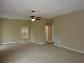 2512 Holly Pine Cir in Orlando, FL - Building Photo - Building Photo