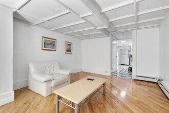 306 Commonwealth Ave, Unit 1 in Boston, MA - Building Photo - Building Photo