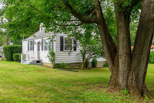19 Longview Ave in Danbury, CT - Building Photo - Building Photo