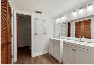 2241 Burnway Rd in Haines City, FL - Building Photo - Building Photo